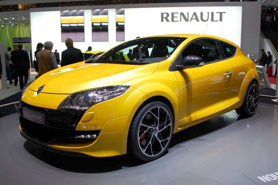 Renault Megan станет более роскошным и премиальным
