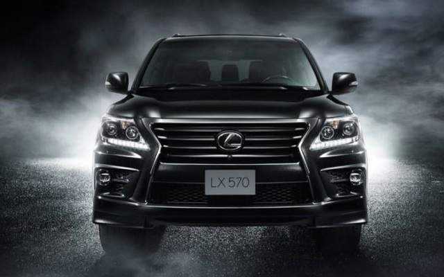 Lexus устроил интригу вокруг двух новинок