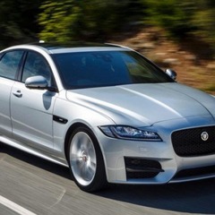 Стали известны цены на Jaguar XF в Великобритании