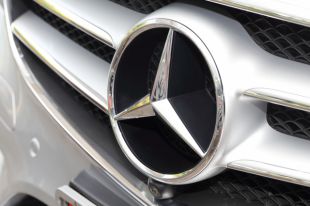 Производитель Mercedes просит бесплатную землю для завода в Петербурге