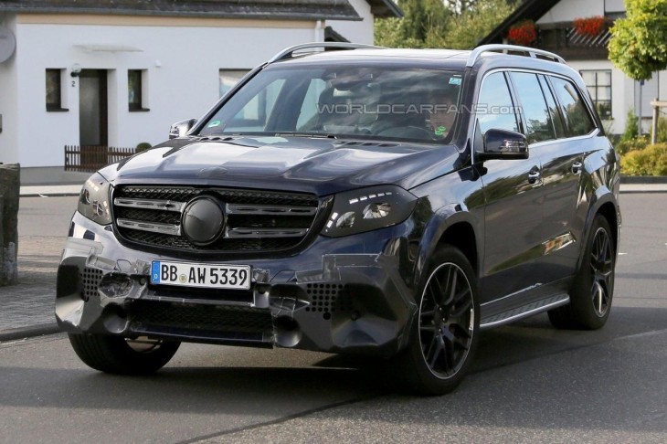 Шпионские снимки Mercedes-AMG GLS 63 появились в Интернете