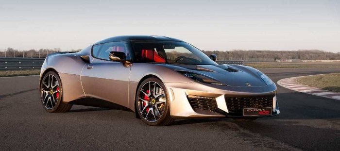 Lotus Evora 400 начала поступать в дилерские салоны Европы