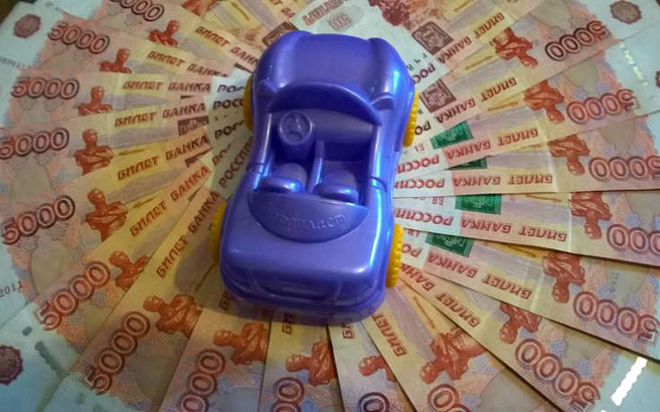 Продажи на российском авторынке в августе упали на 19,4%