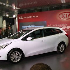 Продажи обновленного Kia cee’d стартуют в России осенью