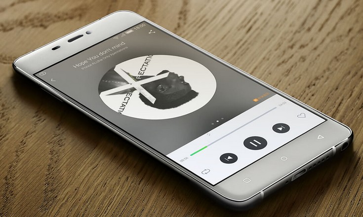 Анонсы: Iuni N1 – в стиле iPhone, но с Android