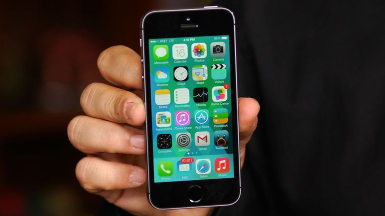 В России до конца 2017 года исчезнет из продажи iPhone 5S