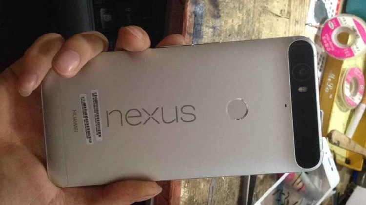 В Сеть попали фото новых флагманов LG Nexus 5X и Huawei Nexus 6P