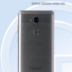 Опубликованы фотографии и характеристики смартфона Huawei Honor 5X