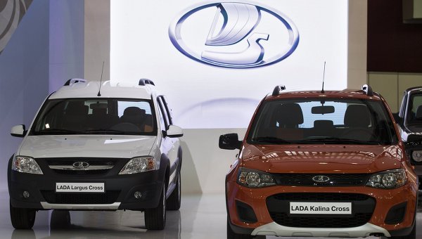 Продажи АвтоВАЗа в сентябре упали на 41%