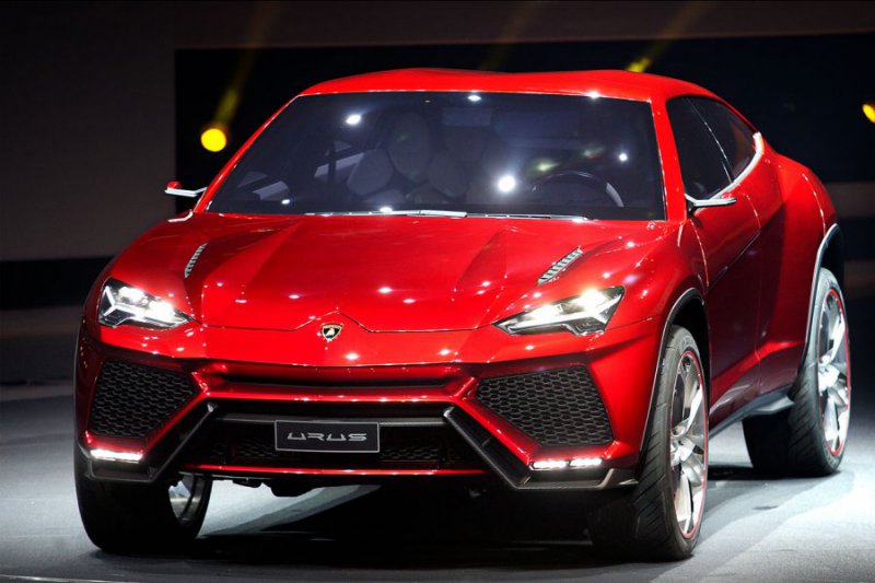 В Сети появился рендер кроссовера Lamborghini Urus