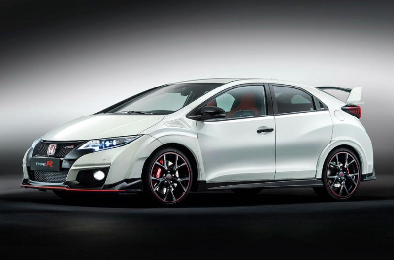 Honda Civic Type R нового поколения замечен на трассе Нюрбургринга
