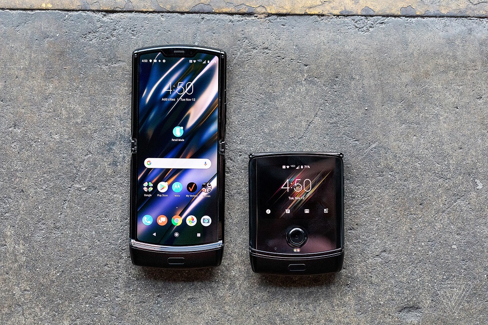 Motorola выпустит смартфон с гибким экраном