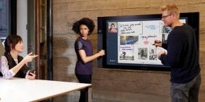 Microsoft назвала цену тачскрина на 84 дюйма Surface Hub