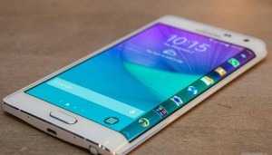 Samsung готовит версию Galaxy S6 Edge с 5,7-дюймовым дисплеем