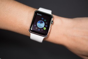 Apple Watch поступят в продажу в трех странах 17 июля