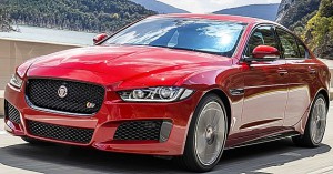 Российские автодилеры показали новенький Jaguar XE