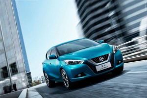 Папарацци засняли новый седан Nissan Lannia