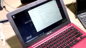 ASUS показала компактный ноутбук EeeBook E202