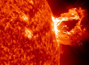 NASA показало видео «плевка Сатаны» на Солнце